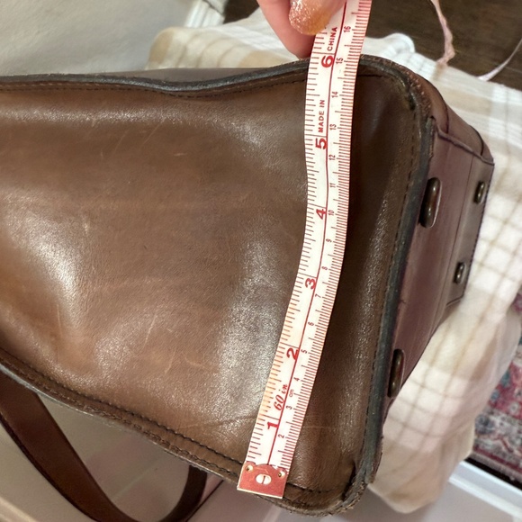 Fossil Vintage Revival Leather Tote ZB5420 - Picture 6 of 16